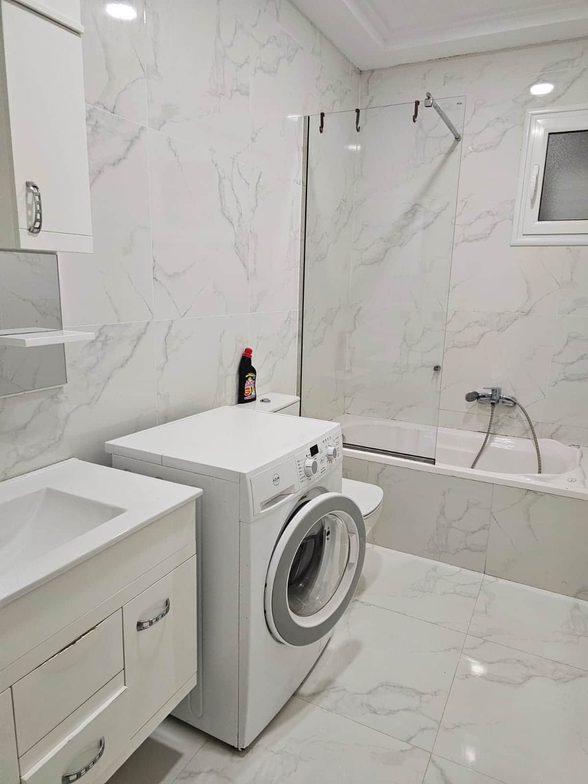 Appartement au rez de chaussé — salon et pièces de vie
