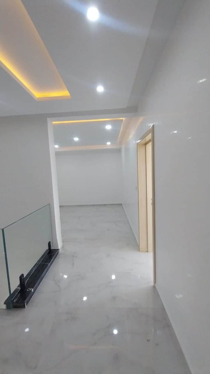 Villa moderne nouvelle construction — intérieur