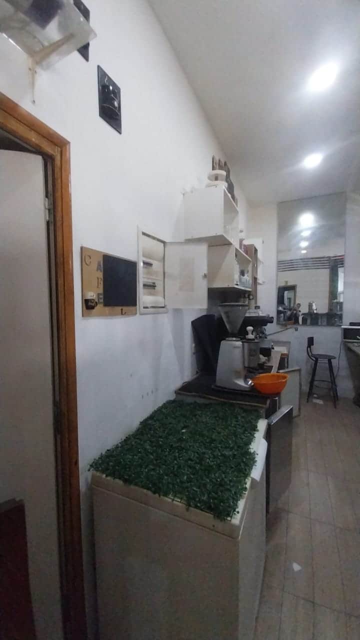 Fond de commerce d'un café — terrasse et jardin
