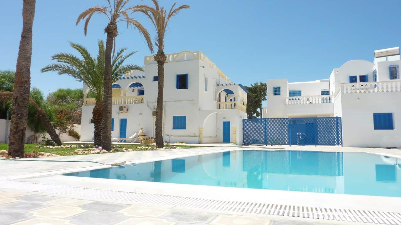 Plage mer piscine terrasse soleil — Houmt-Souk, Djerba