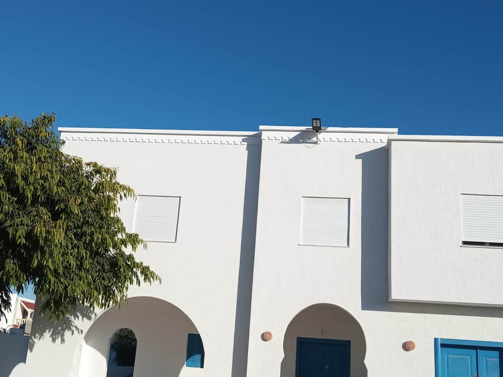Deux villas spacieuses — salon et pièces de vie