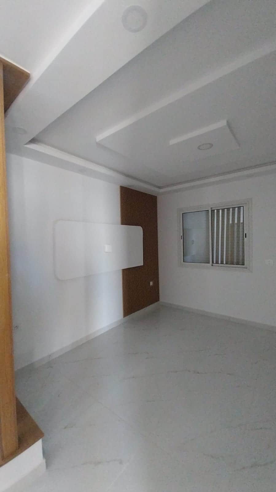 Villa nouvelle construction à mahboubine — intérieur