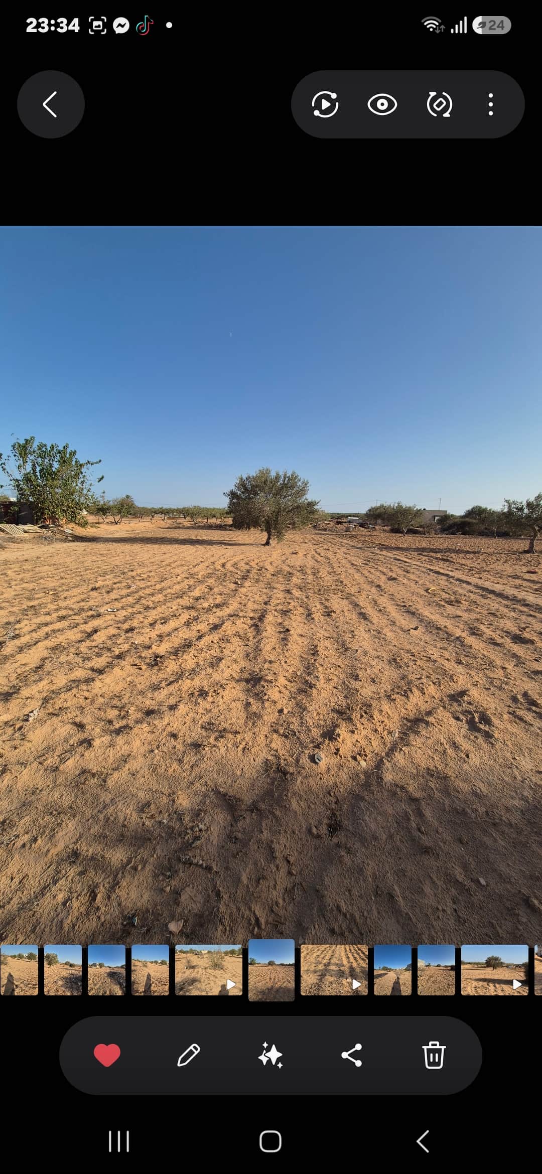 Terrain pour habitation ou agricole — salon et pièces de vie