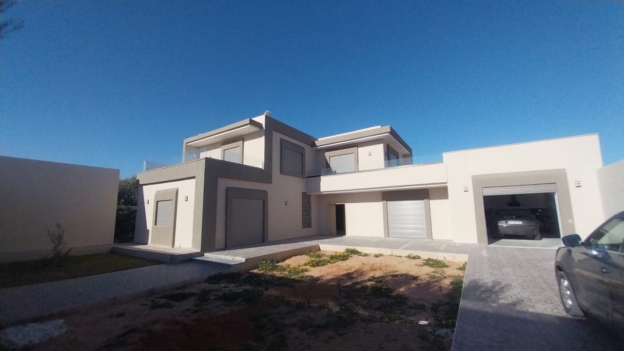 Villa moderne nouvelle construction — façade — maison à Midoun