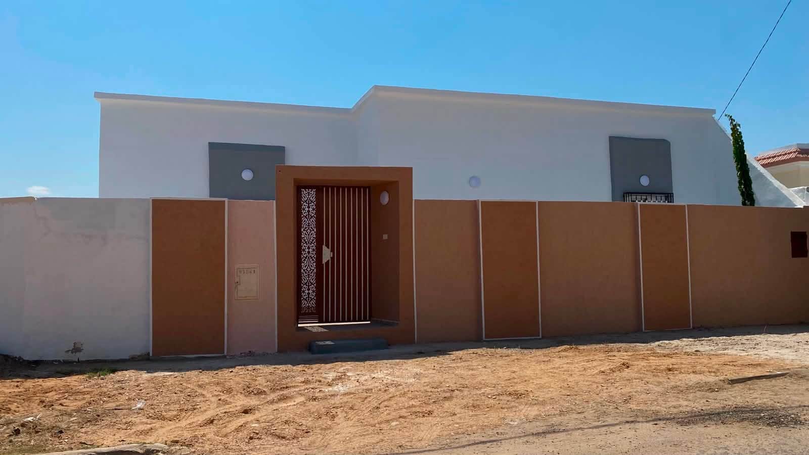 Maison 3 chambres vide renouvé pour les étrangers — Midoun, Djerba